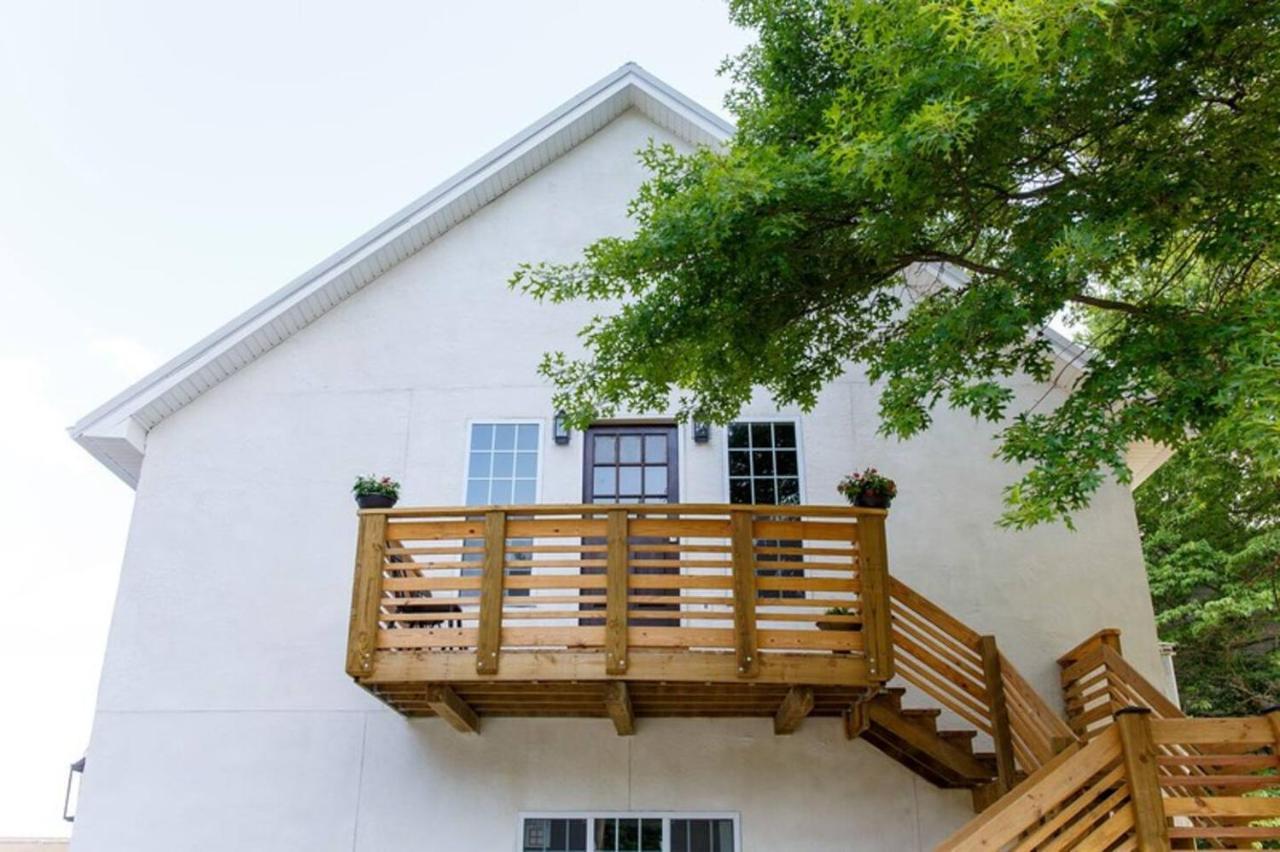 Park Carriage House Rest & Explore With Hollyhock Луисвил Екстериор снимка